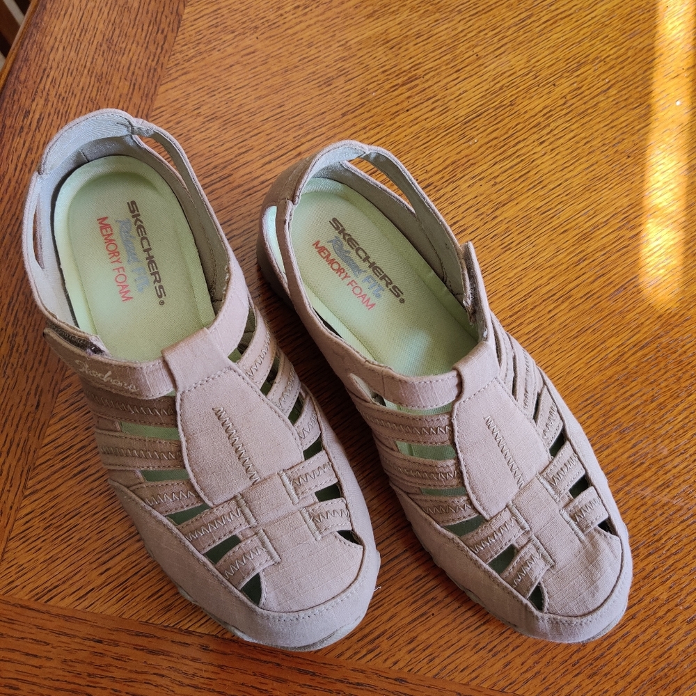 Skechers comfy slip on shoes